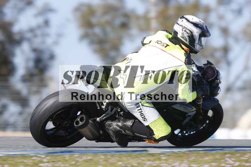 /Archiv-2024/02 29.01.-02.02.2024 Moto Center Thun Jerez/Gruppe gruen-green/65